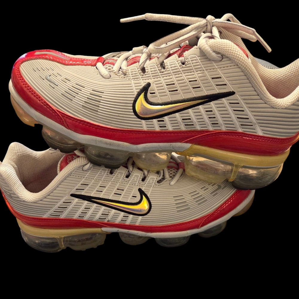Nike OG VAPOR MAX  360 Red and White Sneakers